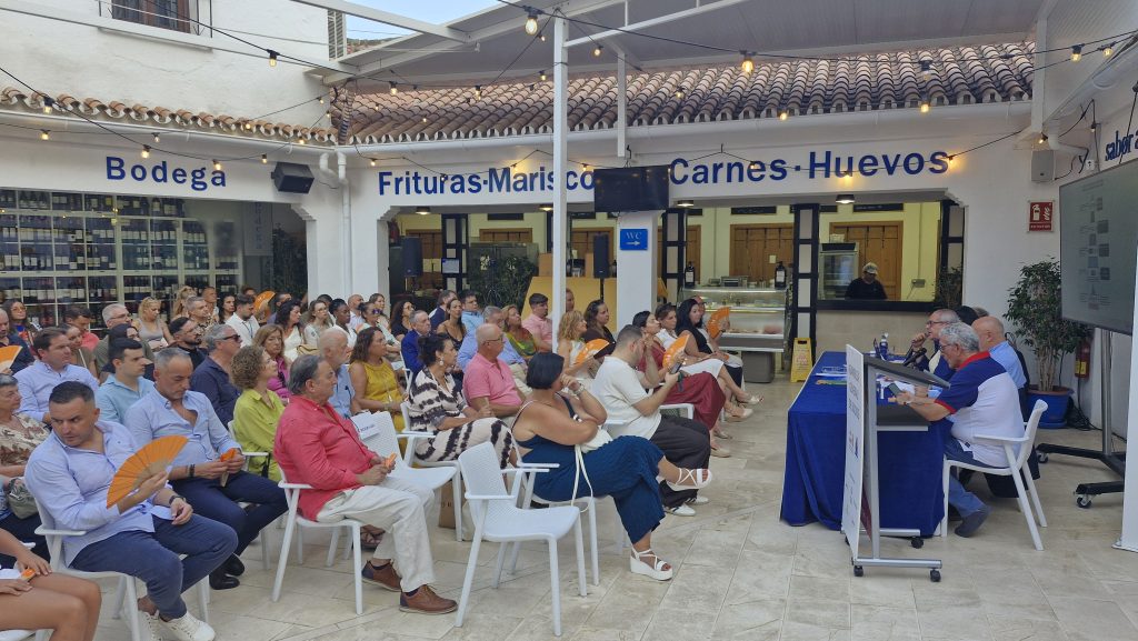 En la asamblea general de socios de la ACET y CCA Torremolinos Abierto